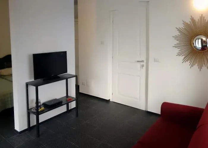 לינה וארוחת בוקר Avocado Beyond 4*