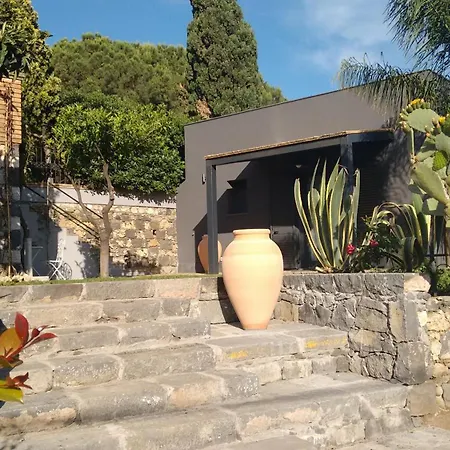 Avocado Beyond Bed & Breakfast 4*