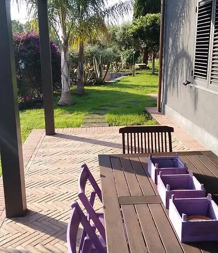 Avocado Beyond Bed & Breakfast 4*