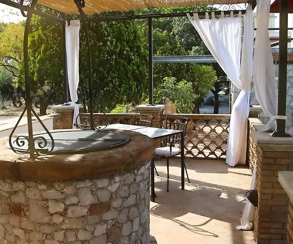 Avocado Beyond Bed & Breakfast Giardini-Naxos