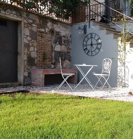 Bed & Breakfast Avocado Beyond Giardini Naxos