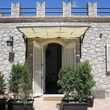 Bed & Breakfast Avocado Beyond 4*